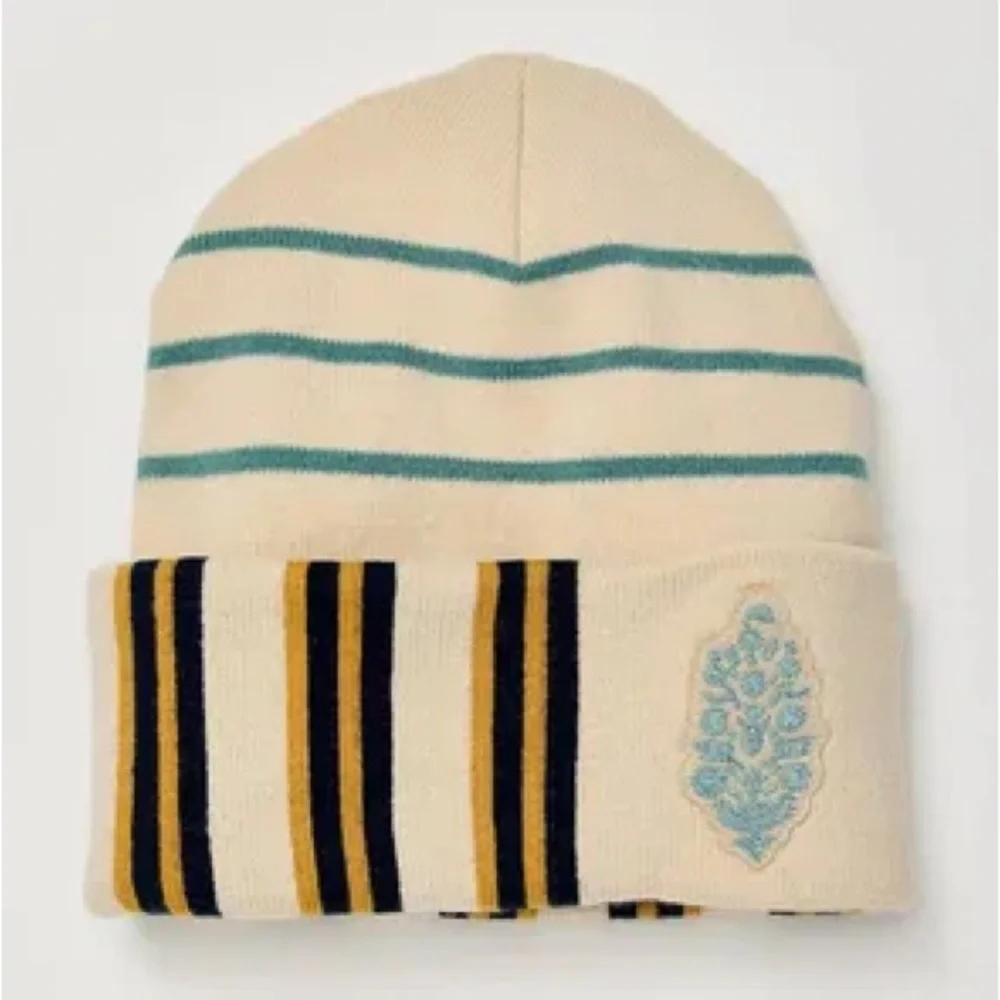 FREE PEOPLE NEW Beanie
